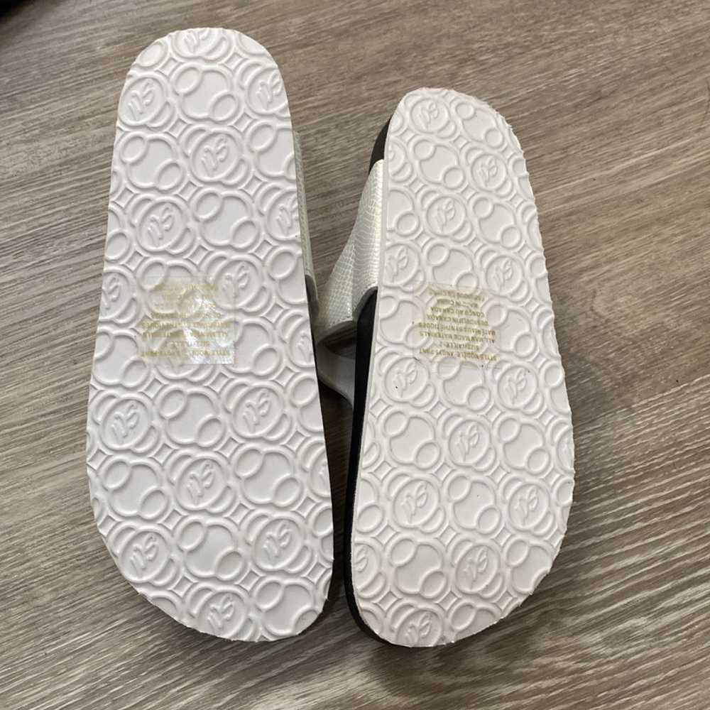 SoftMoc Sandals - Picture 2 of 4